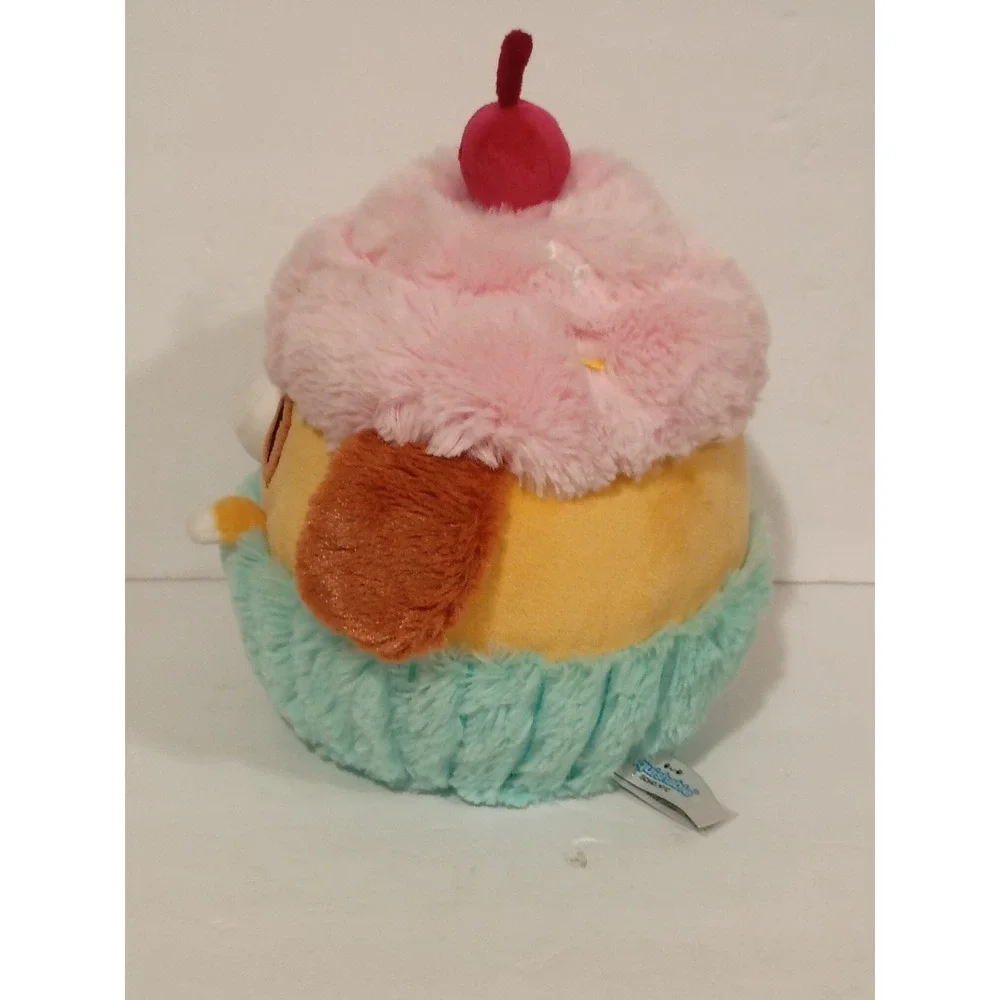 Squishable mini cupcake